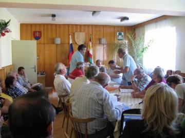 Stretnutie občanov na spojenom územnom a stavebno Stretnutie občanov na spojenom územnom a stavebno
