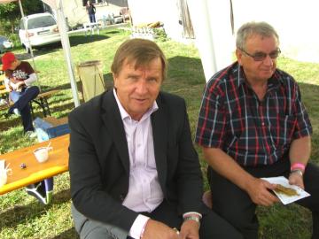 Podhorské dni ovocia a medu 1. október 2011 Podhorské dni ovocia a medu 1. október 2011