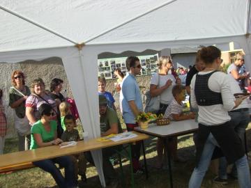Podhorské dni ovocia a medu 1. október 2011 Podhorské dni ovocia a medu 1. október 2011