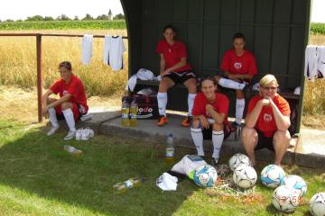 Futbalový turnaj ženy 17. 7. 2011 Futbalový turnaj ženy 17. 7. 2011