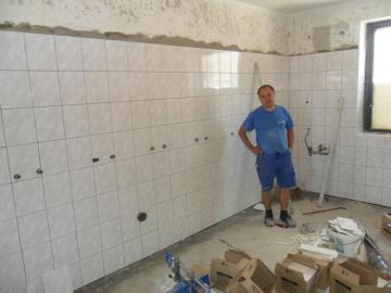 Rekonštrukcia šatní a tribúny futb. ihriska - júl Rekonštrukcia šatní a tribúny futb. ihriska - júl