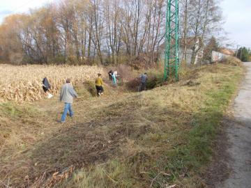 úprava kanála po výrube krovín, 10.11.2014 úprava kanála po výrube krovín, 10.11.2014