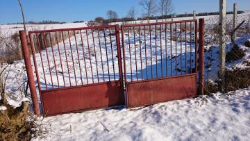 vyčistený oplotok, 6.1.2015 vyčistený oplotok, 6.1.2015