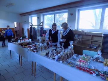 posedenie pod jedličkou 17.12.2016 posedenie pod jedličkou 17.12.2016