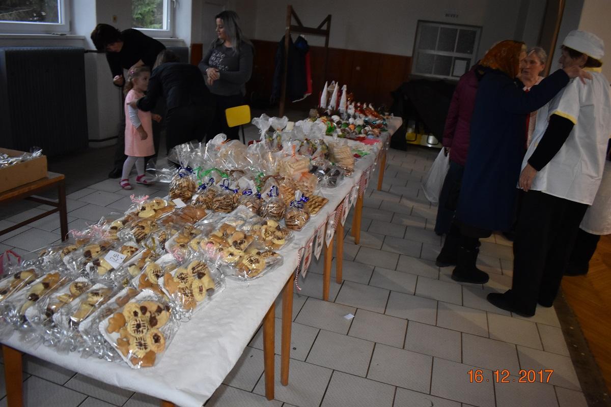 Fotogaléria Posedenie pod jedličkou 16.12.2017 (10) Posedenie pod jedličkou 16.12.2017